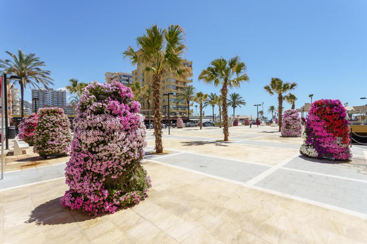 Hostal Costabella Powered By Faro Homes Фуэнхирола Экстерьер фото