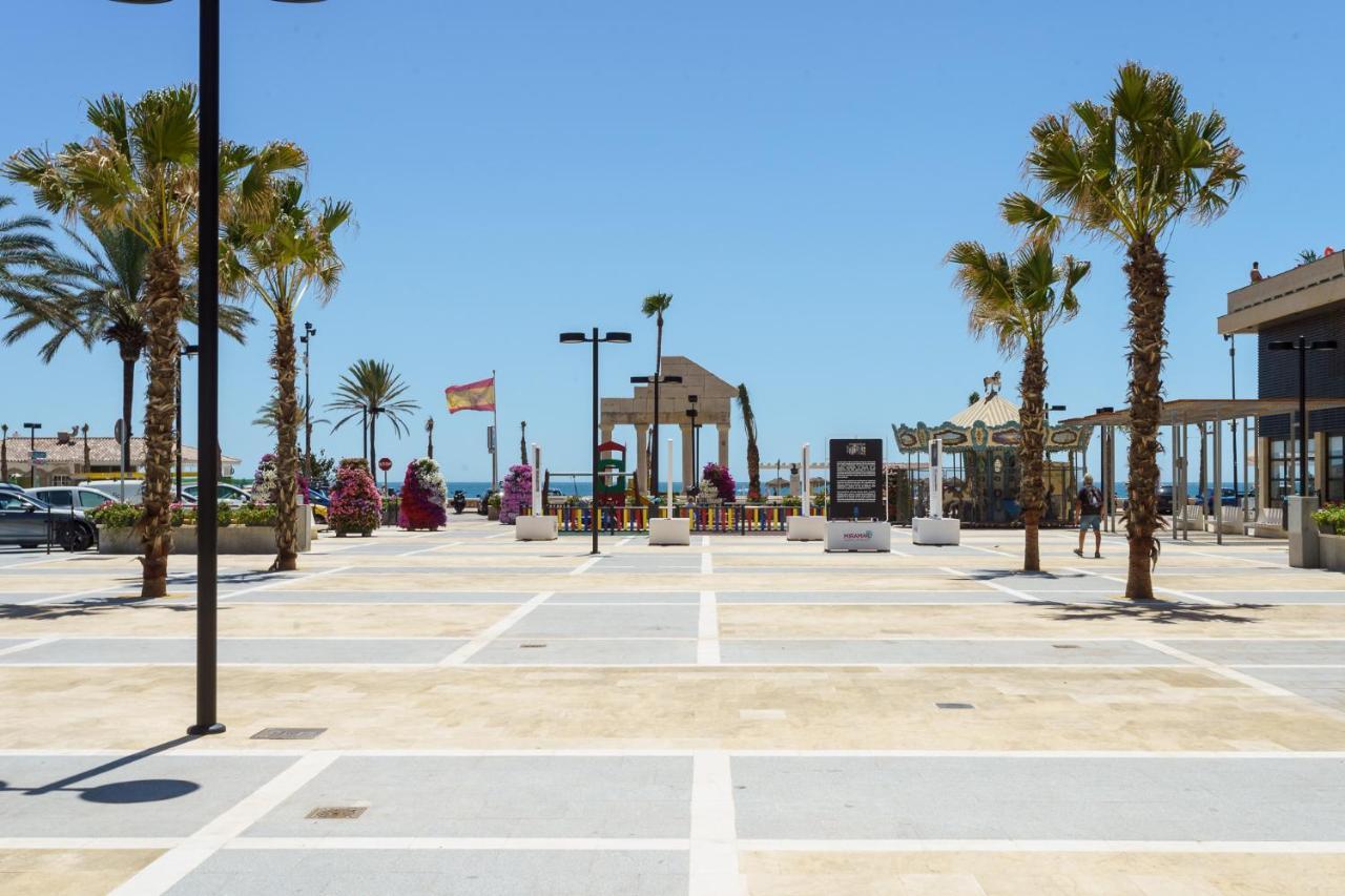 Hostal Costabella Powered By Faro Homes Фуэнхирола Экстерьер фото