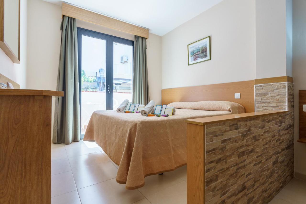 Hostal Costabella Powered By Faro Homes Фуэнхирола Номер фото