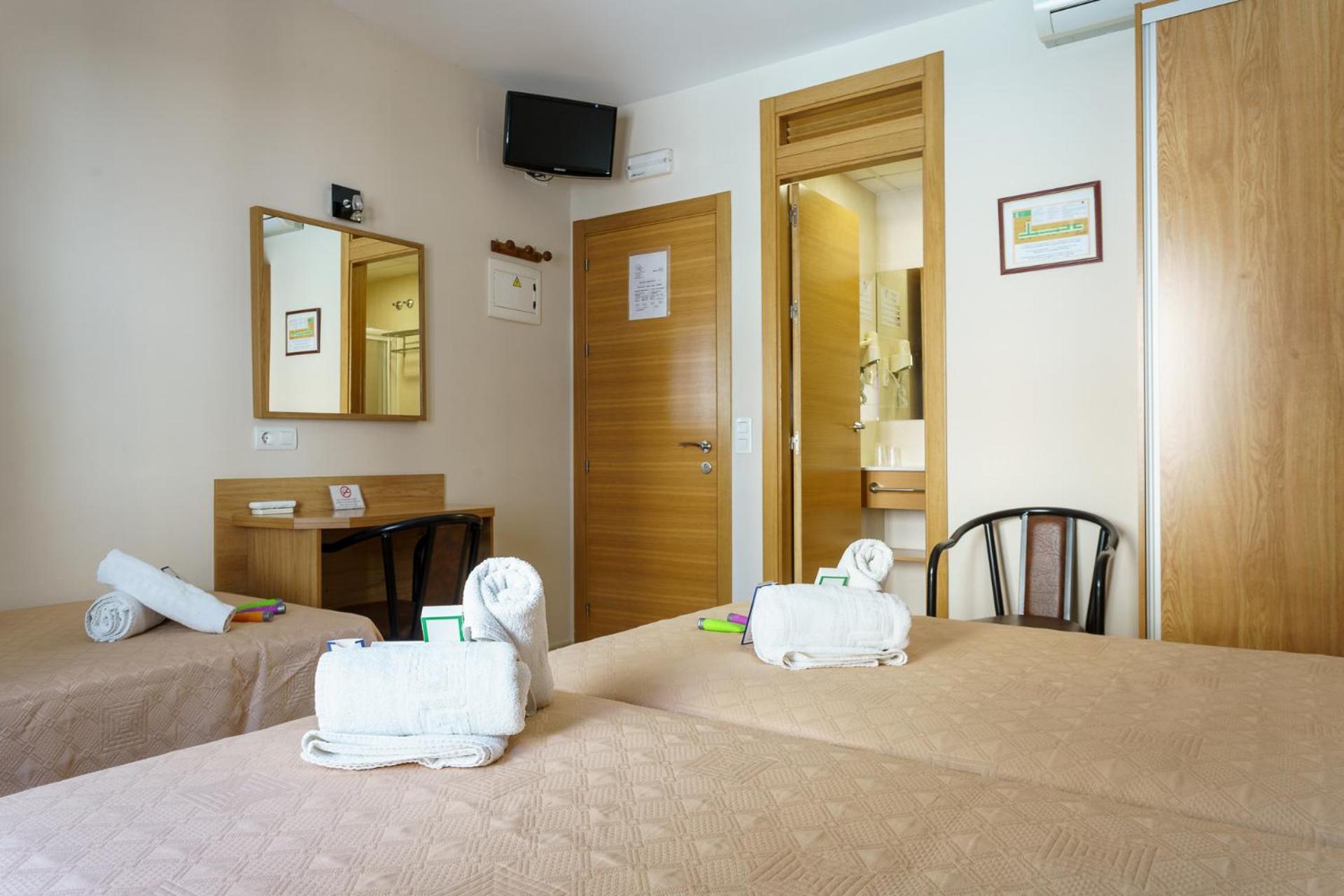 Hostal Costabella Powered By Faro Homes Фуэнхирола Номер фото