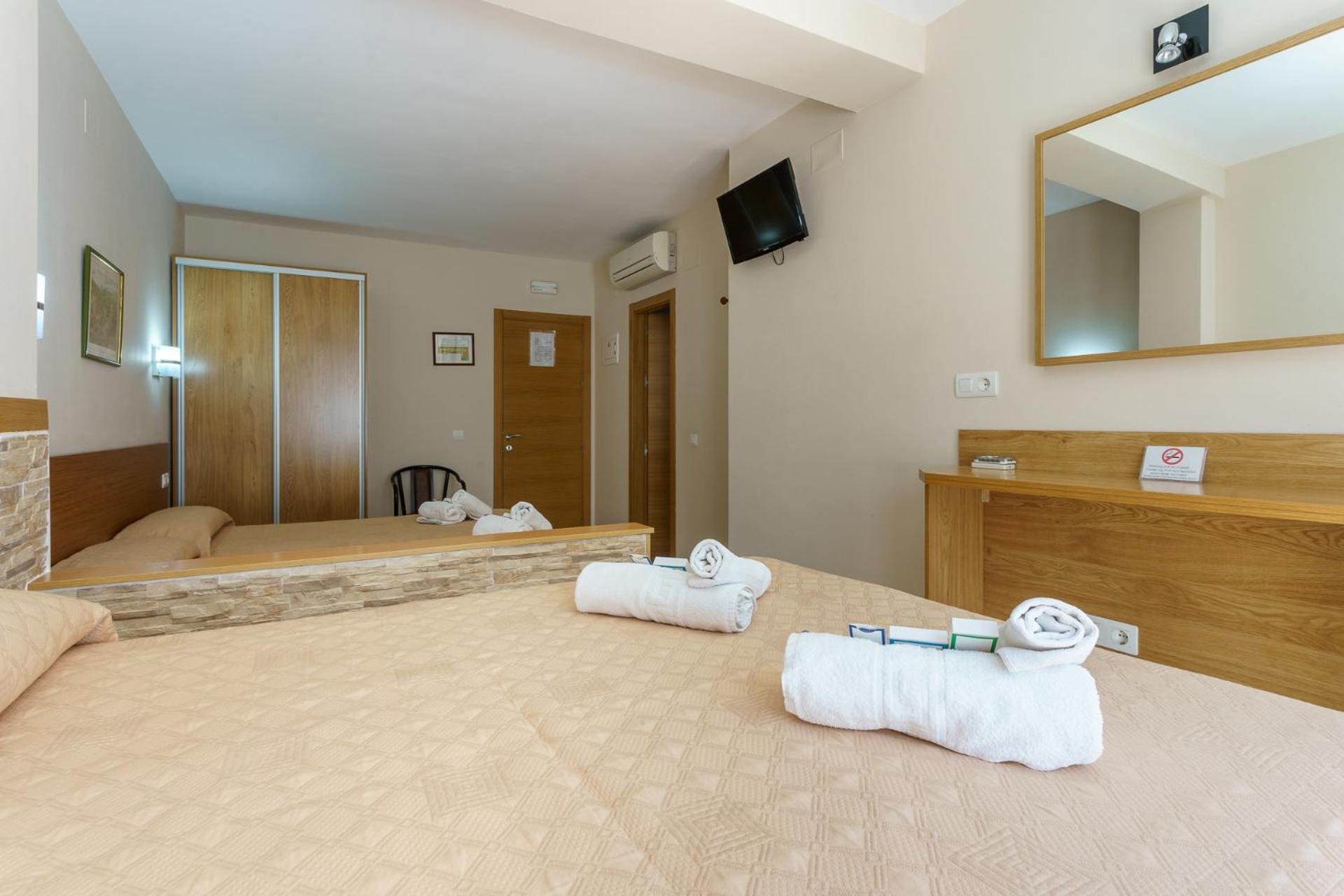 Hostal Costabella Powered By Faro Homes Фуэнхирола Номер фото